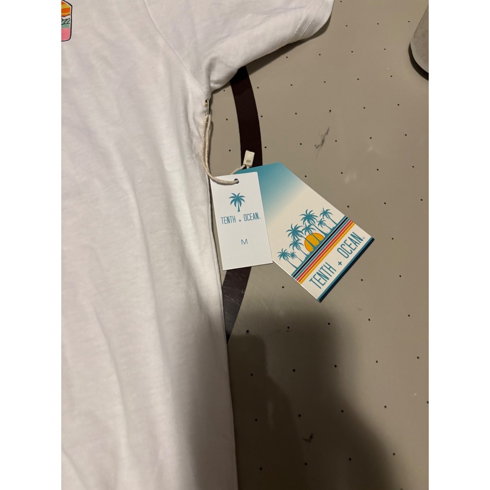 348 Tenth + Ocean Mens Honolulu Surf Hawaii Graphic T-Shirt White Size M NWT - Picture 3 of 5